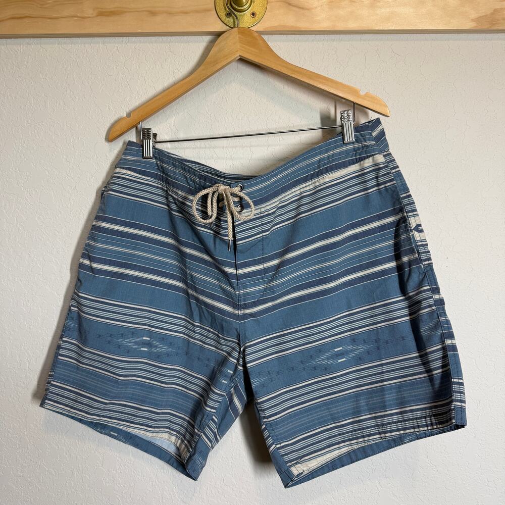 Men's Faherty Blue and White Striped‎ Aztec Print Board Swim Shorts Size 38
